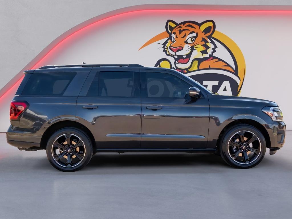 used 2024 Ford Expedition car, priced at $59,400