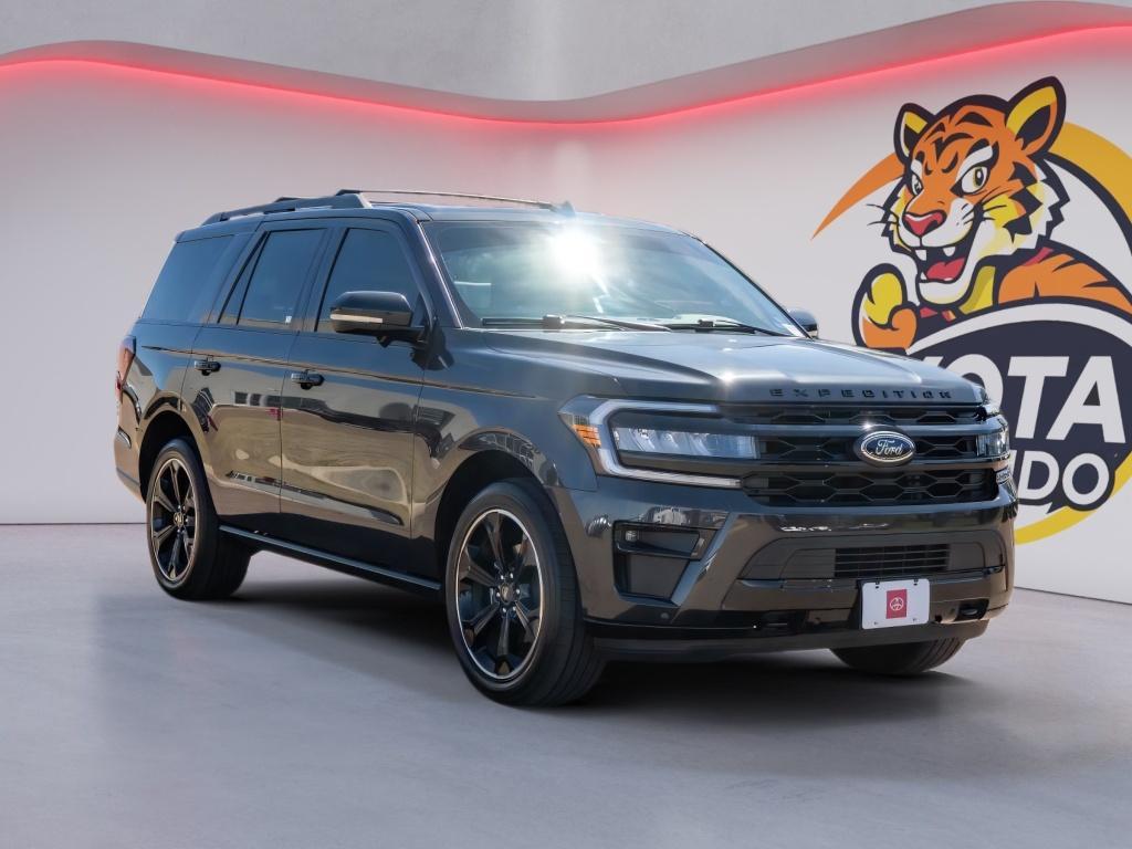 used 2024 Ford Expedition car, priced at $59,400