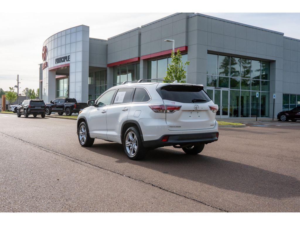 used 2016 Toyota Highlander car, priced at $14,867