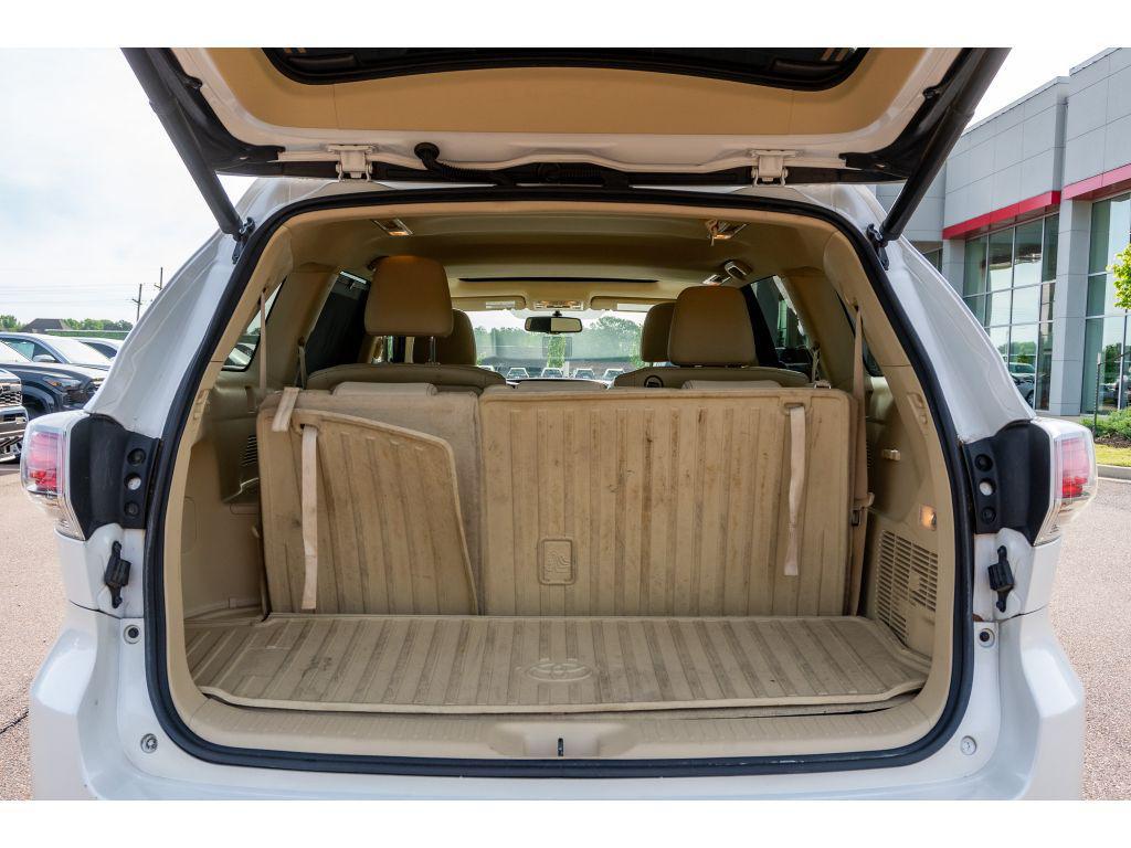 used 2016 Toyota Highlander car, priced at $14,867
