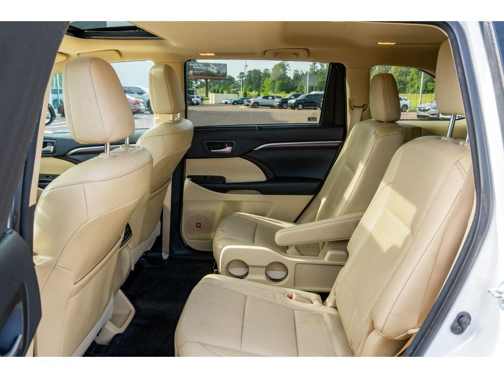 used 2016 Toyota Highlander car, priced at $14,867