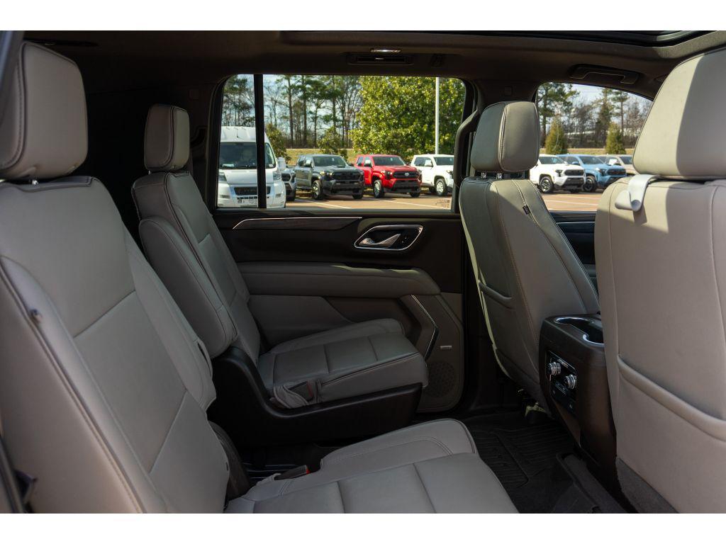 used 2023 GMC Yukon XL car, priced at $41,514
