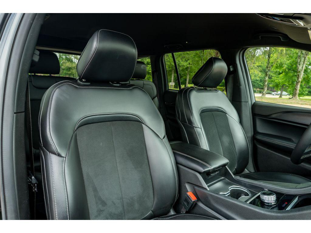 used 2025 Jeep Grand Cherokee car, priced at $37,622