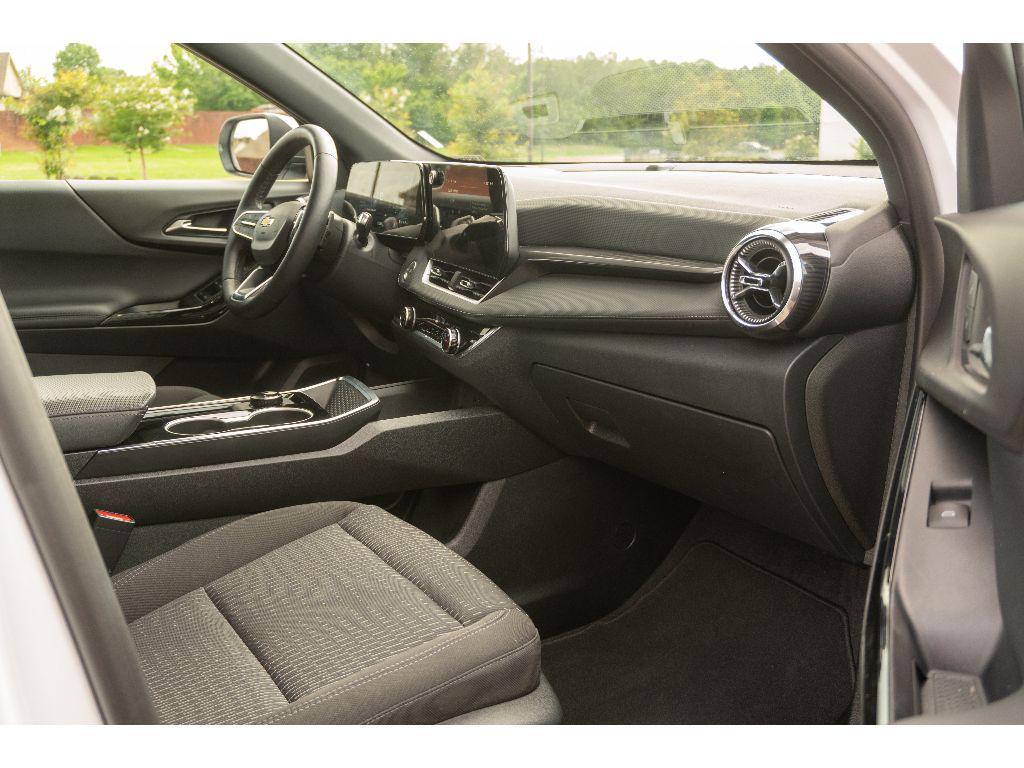 used 2026 Chevrolet Equinox car, priced at $29,451
