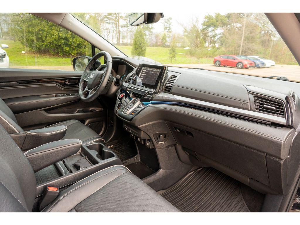 used 2024 Honda Odyssey car, priced at $44,200