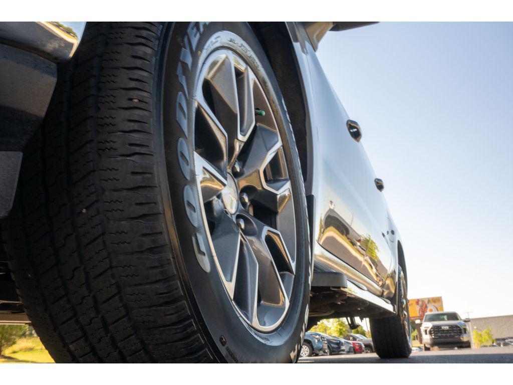 used 2021 Chevrolet Silverado 1500 car, priced at $31,596