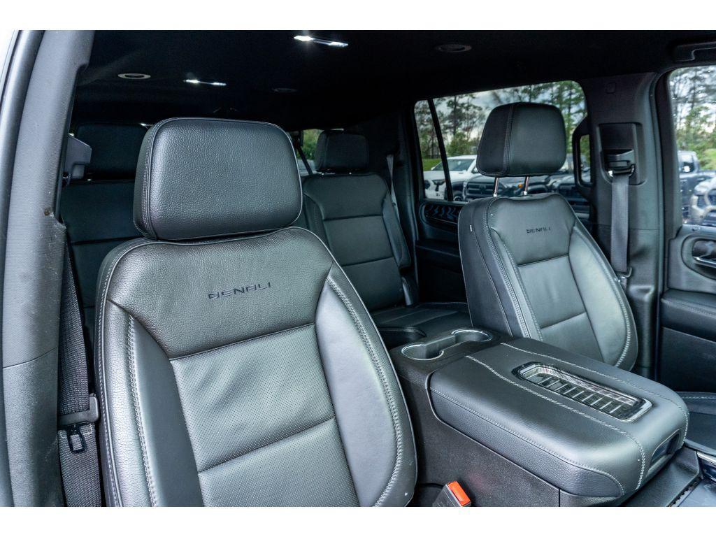 used 2023 GMC Yukon car, priced at $53,639