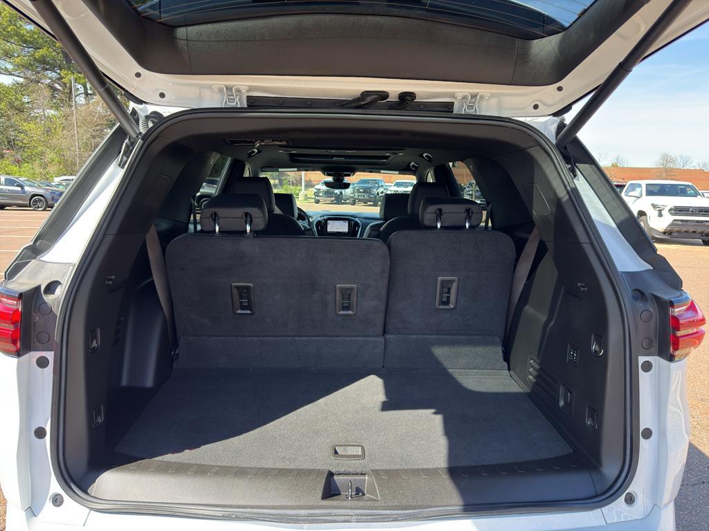 used 2022 Chevrolet Traverse car, priced at $35,992