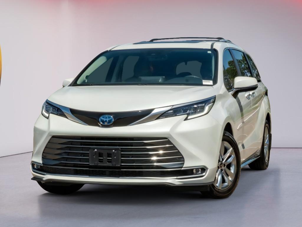 used 2022 Toyota Sienna car, priced at $44,425