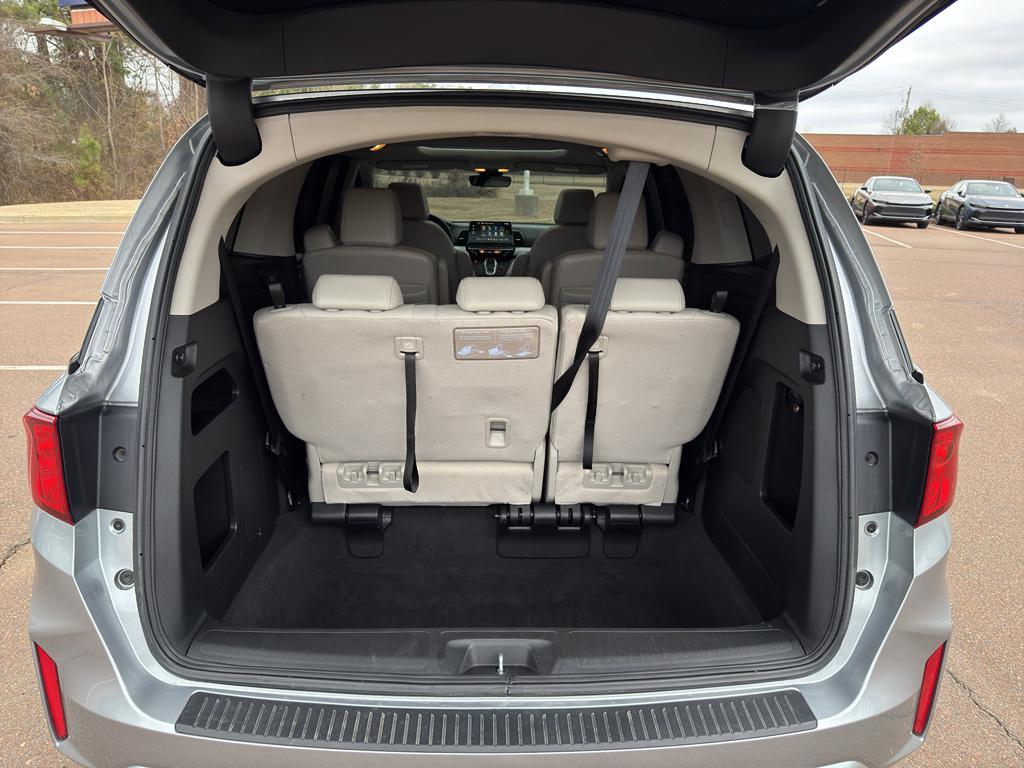 used 2025 Honda Odyssey car, priced at $39,290