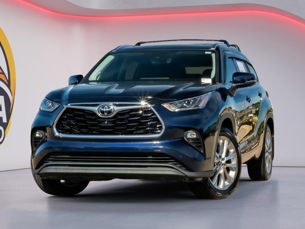 used 2021 Toyota Highlander car, priced at $29,320