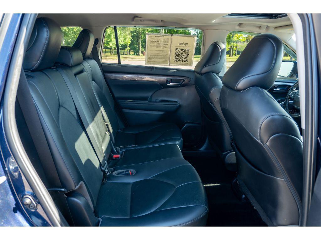 used 2021 Toyota Highlander car, priced at $29,320