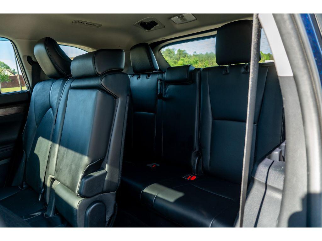 used 2021 Toyota Highlander car, priced at $29,320