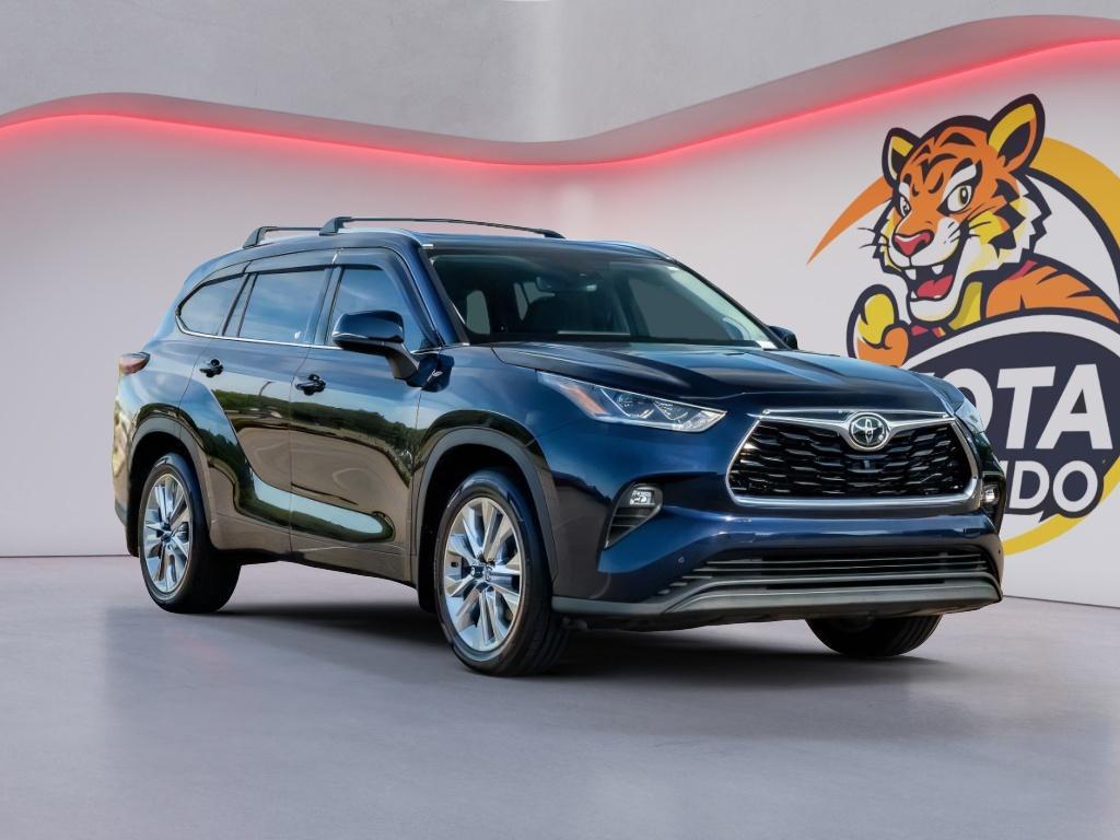 used 2021 Toyota Highlander car, priced at $29,320