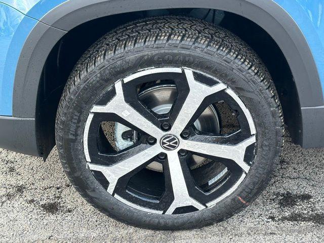 new 2026 Volkswagen Taos car, priced at $34,514