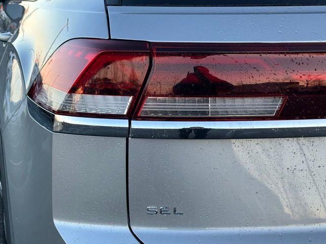 new 2026 Volkswagen Atlas Cross Sport car, priced at $48,680