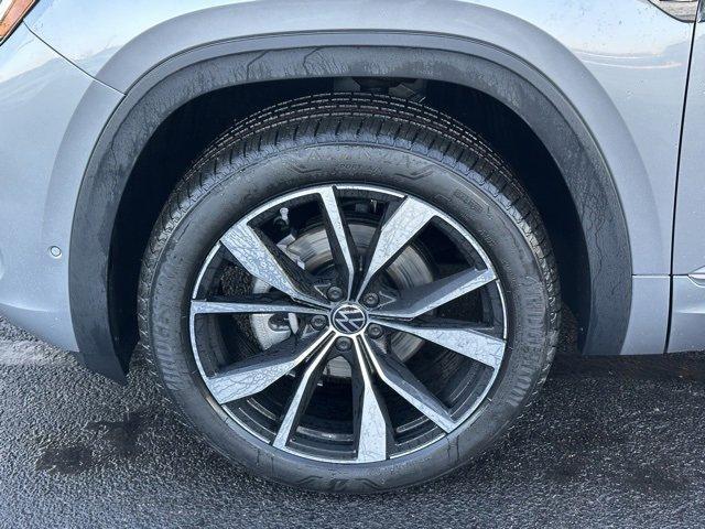 new 2026 Volkswagen Atlas Cross Sport car, priced at $50,374