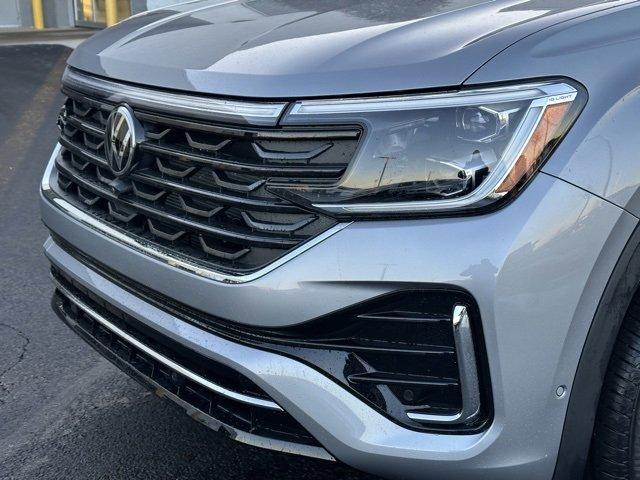 new 2026 Volkswagen Atlas Cross Sport car, priced at $50,374