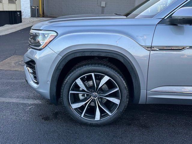 new 2026 Volkswagen Atlas Cross Sport car, priced at $48,680