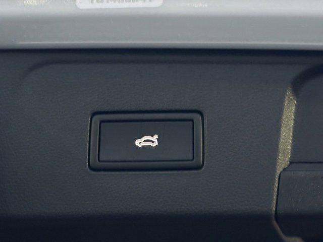 new 2026 Volkswagen Atlas car, priced at $48,041