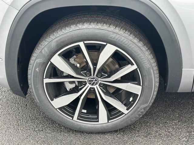 new 2026 Volkswagen Atlas car, priced at $52,181