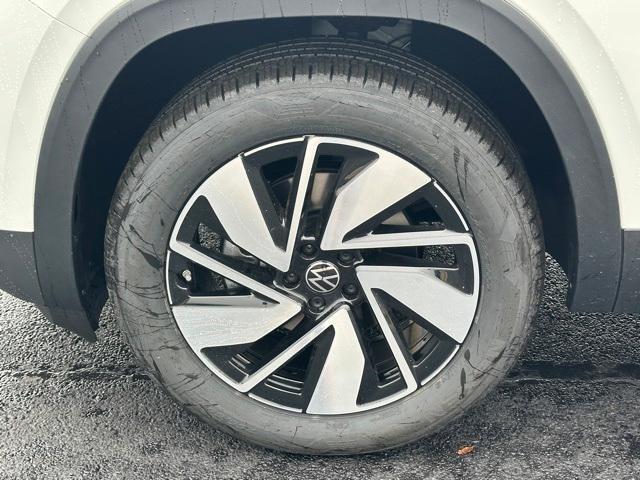 new 2026 Volkswagen Atlas car, priced at $47,773