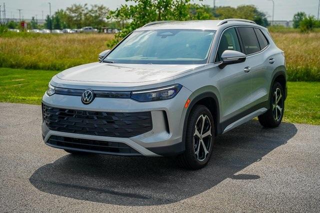 new 2025 Volkswagen Tiguan car, priced at $32,295