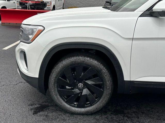 new 2026 Volkswagen Atlas car, priced at $45,036