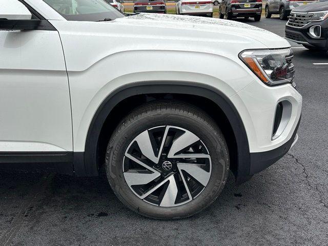 new 2026 Volkswagen Atlas car, priced at $44,447