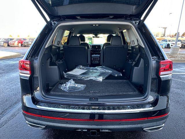 new 2026 Volkswagen Atlas car, priced at $43,576