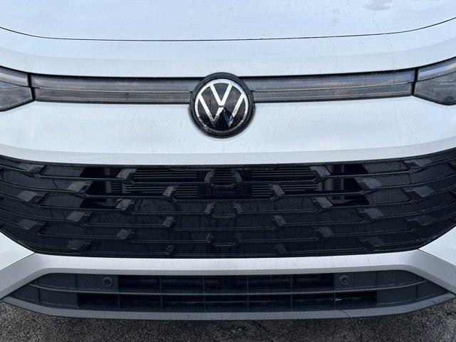 new 2026 Volkswagen Tiguan car, priced at $32,553