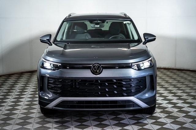 new 2025 Volkswagen Tiguan car, priced at $31,998