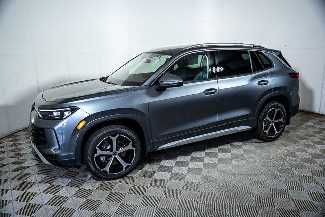 new 2025 Volkswagen Tiguan car, priced at $31,998