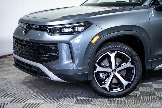 new 2025 Volkswagen Tiguan car, priced at $31,998