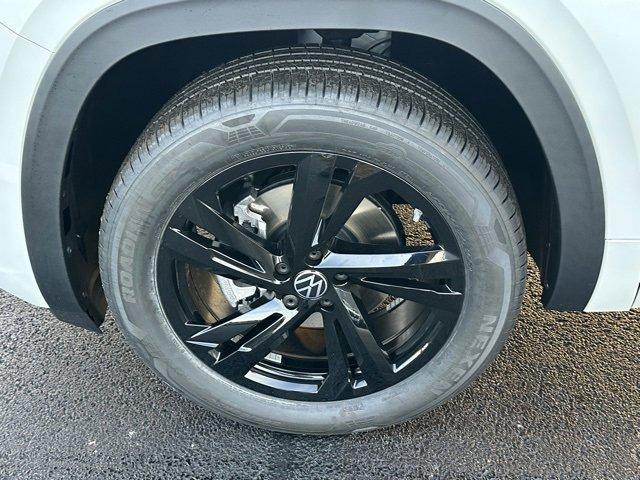 new 2026 Volkswagen Atlas Cross Sport car, priced at $48,851