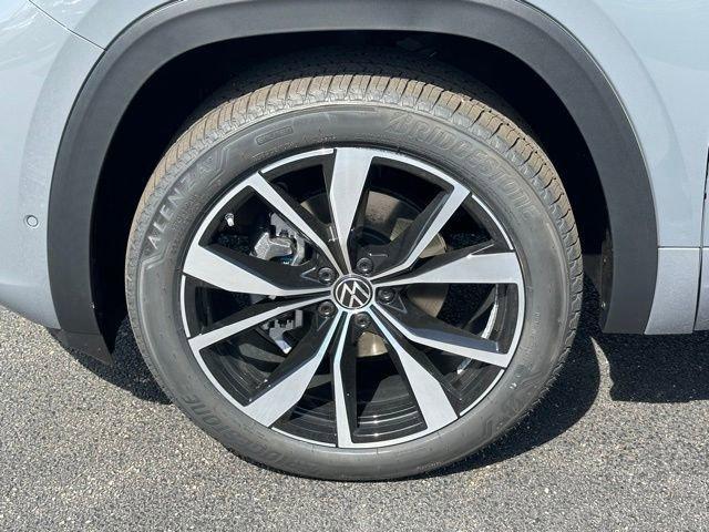 new 2026 Volkswagen Atlas car, priced at $52,531