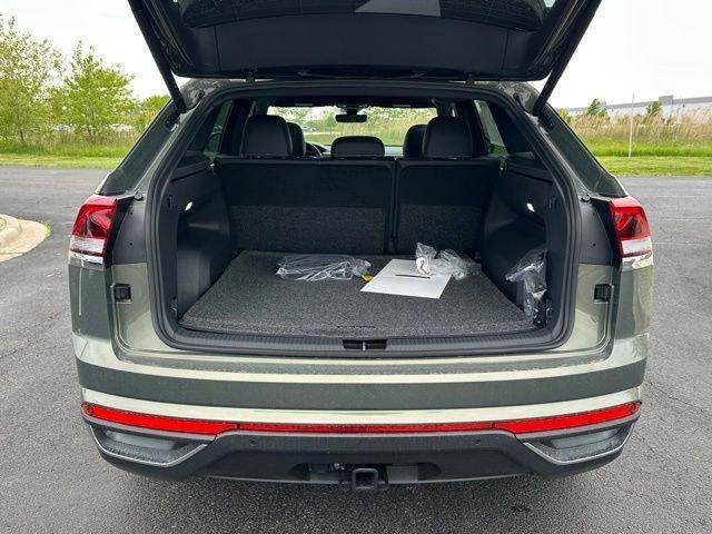 new 2026 Volkswagen Atlas Cross Sport car, priced at $41,714