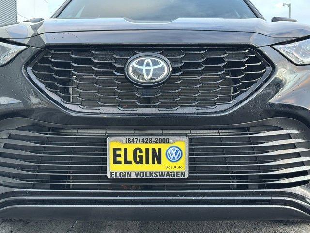 used 2021 Toyota Highlander car, priced at $31,422