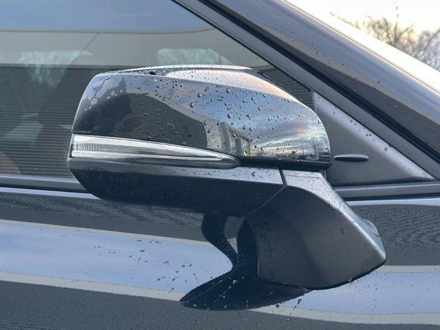 used 2021 Toyota Highlander car, priced at $31,422