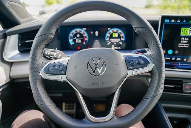 new 2025 Volkswagen Tiguan car, priced at $34,402