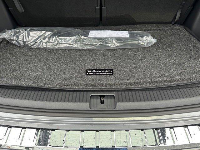 new 2026 Volkswagen Atlas car, priced at $44,076