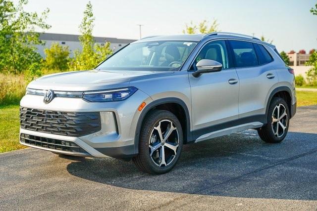 new 2025 Volkswagen Tiguan car, priced at $31,095