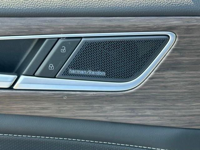 new 2026 Volkswagen Atlas car, priced at $52,362