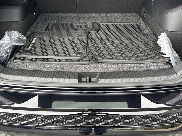 used 2025 Volkswagen Tiguan car, priced at $31,917