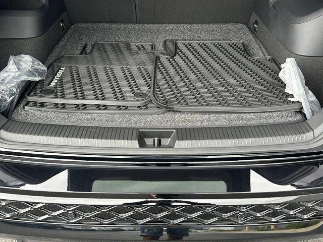 used 2025 Volkswagen Tiguan car, priced at $34,917