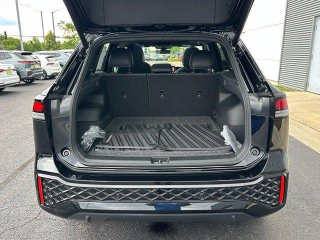 used 2025 Volkswagen Tiguan car, priced at $31,917