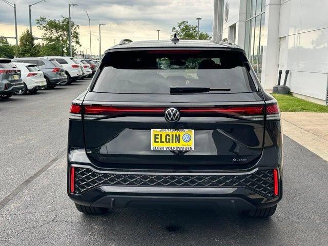 used 2025 Volkswagen Tiguan car, priced at $34,917