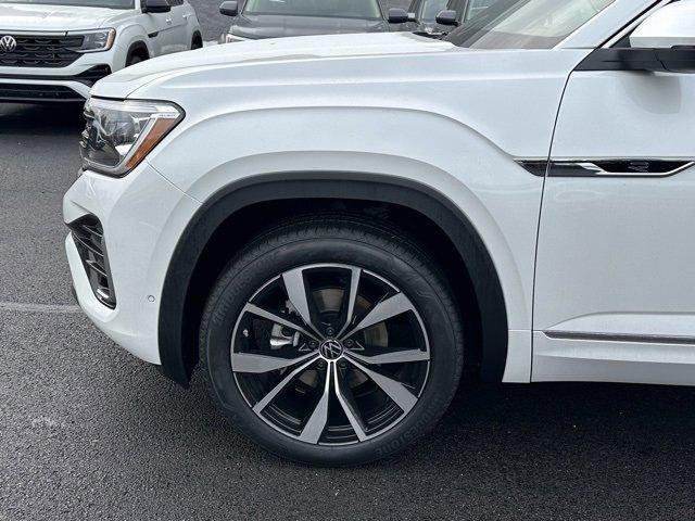 new 2026 Volkswagen Atlas car, priced at $52,618