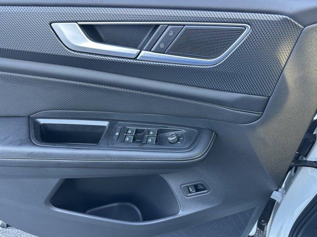 new 2026 Volkswagen Atlas Cross Sport car, priced at $48,851