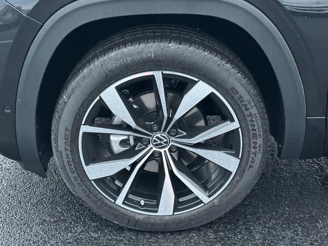 new 2026 Volkswagen Atlas car, priced at $52,449